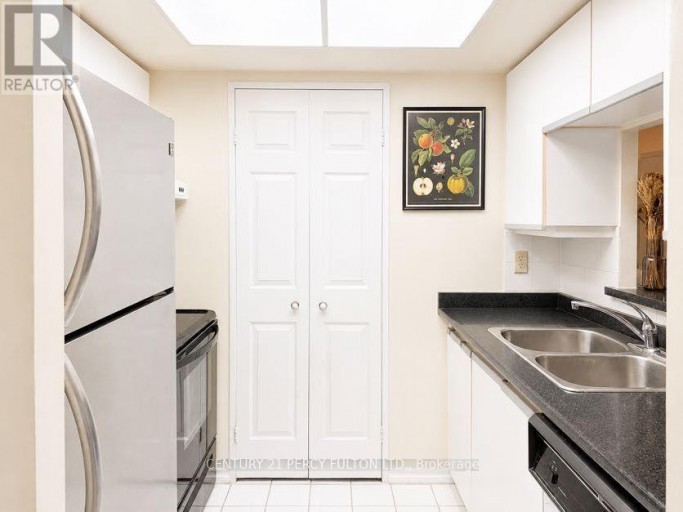 2006 - 285 ENFIELD PLACE, Mississauga (City Centre), Ontario, L5B3Y6