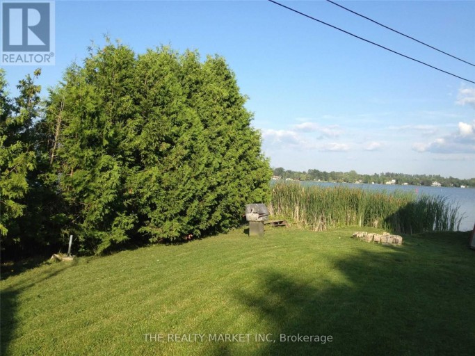 30 BEACH ROAD, Kawartha Lakes (Mariposa), Ontario, K0M2C0