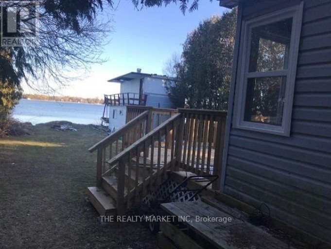 30 BEACH ROAD, Kawartha Lakes (Mariposa), Ontario, K0M2C0