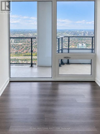 7402 - 448 BURNHAMTHORPE ROAD W, Mississauga (City Centre), Ontario, L5B0R4