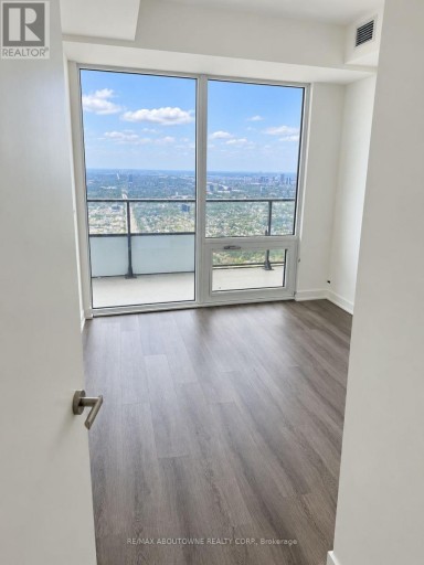 7402 - 448 BURNHAMTHORPE ROAD W, Mississauga (City Centre), Ontario, L5B0R4