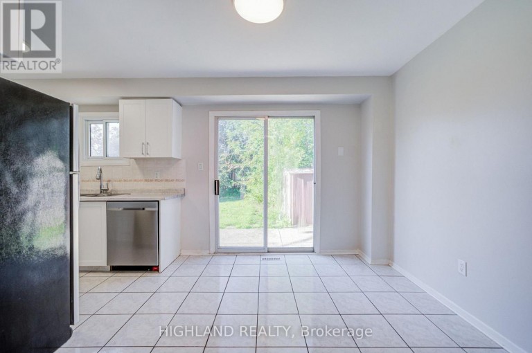 2032 GLENADA CRESCENT, Oakville (WC Wedgewood Creek), Ontario, L6H4M5