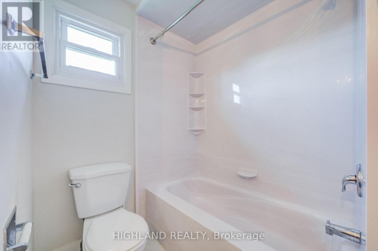 2032 GLENADA CRESCENT, Oakville (WC Wedgewood Creek), Ontario, L6H4M5