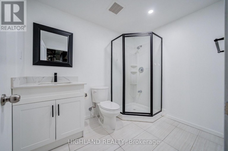 2032 GLENADA CRESCENT, Oakville (WC Wedgewood Creek), Ontario, L6H4M5