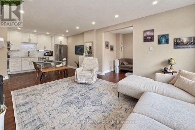 3 - 69 UPPER CANADA DRIVE Toronto (St. Andrew-Windfields) Ontario photo 12