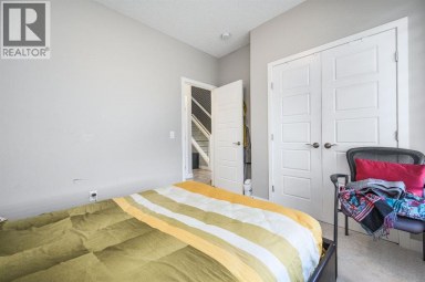 5 Masters Street SE Calgary Alberta photo 15