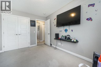 5 Masters Street SE Calgary Alberta photo 21