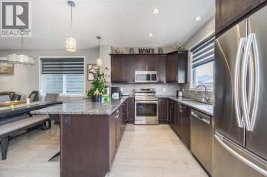 5 Masters Street SE Calgary Alberta photo 4