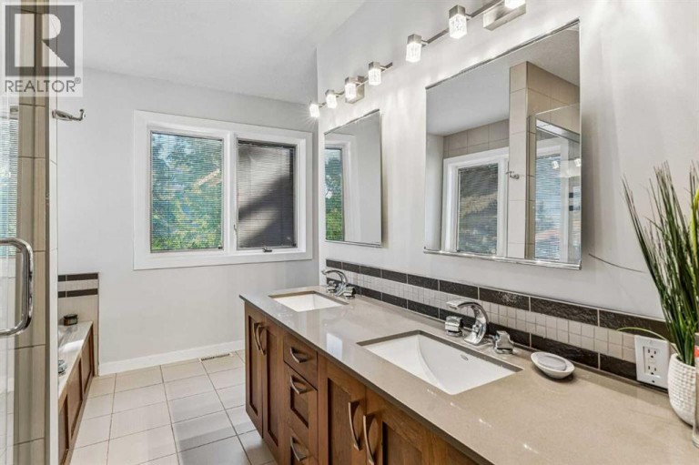 9956 Patton Road SW, Calgary, Alberta, T2V5E8