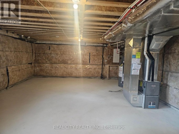 3063 SANDY ACRES AVENUE, Severn (West Shore), Ontario, L3V6H3