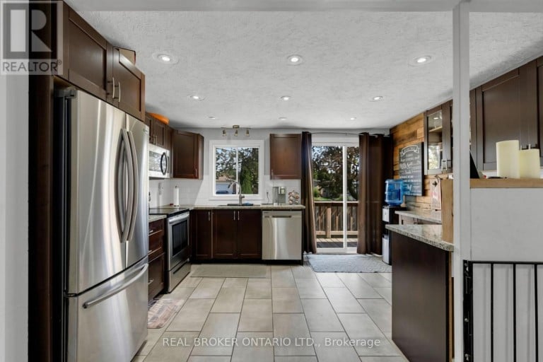 37 HICKLING TRAIL, Barrie (Grove East), Ontario, L4M5S5