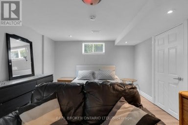 37 HICKLING TRAIL Barrie (Grove East) Ontario photo 30