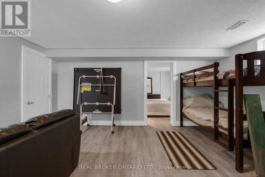 37 HICKLING TRAIL Barrie (Grove East) Ontario photo 32