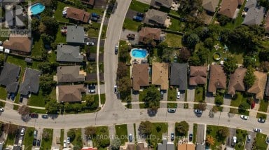 37 HICKLING TRAIL Barrie (Grove East) Ontario photo 40