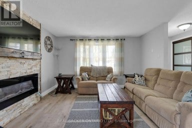 37 HICKLING TRAIL Barrie (Grove East) Ontario photo 8