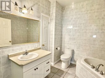 1688 KEPPLER CRESCENT Peterborough (Monaghan Ward 2) Ontario photo 12