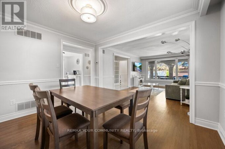 19 HAMER BOULEVARD, Toronto (Kingsview Village-The Westway), Ontario, M9R4A8
