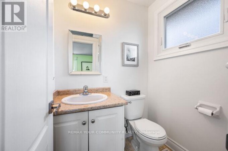 19 HAMER BOULEVARD, Toronto (Kingsview Village-The Westway), Ontario, M9R4A8
