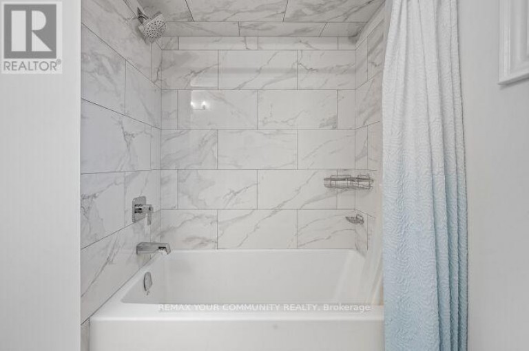 19 HAMER BOULEVARD, Toronto (Kingsview Village-The Westway), Ontario, M9R4A8