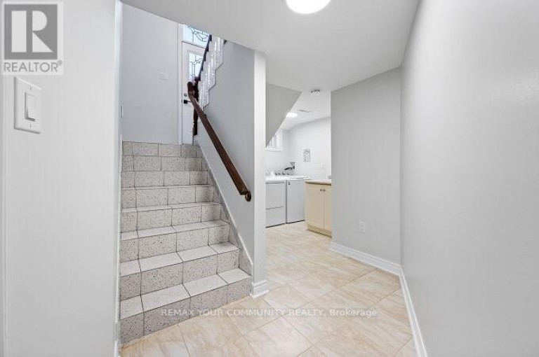 19 HAMER BOULEVARD, Toronto (Kingsview Village-The Westway), Ontario, M9R4A8