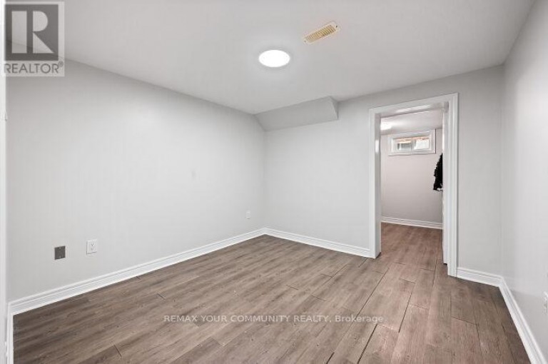 19 HAMER BOULEVARD, Toronto (Kingsview Village-The Westway), Ontario, M9R4A8