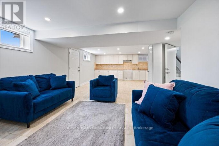 19 HAMER BOULEVARD, Toronto (Kingsview Village-The Westway), Ontario, M9R4A8
