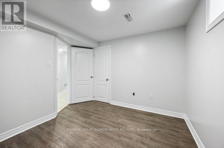 19 HAMER BOULEVARD, Toronto (Kingsview Village-The Westway), Ontario, M9R4A8