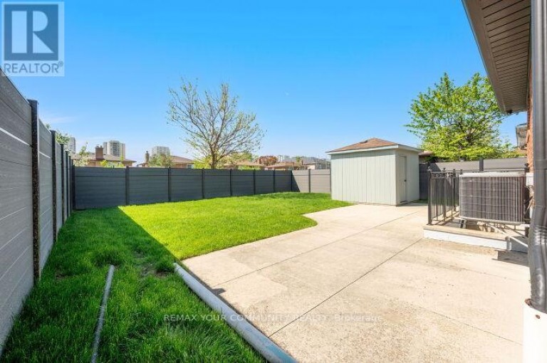 19 HAMER BOULEVARD, Toronto (Kingsview Village-The Westway), Ontario, M9R4A8
