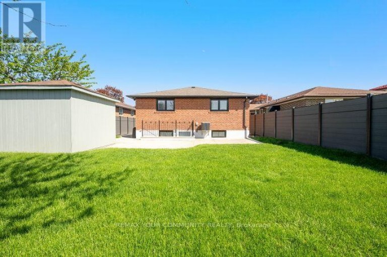 19 HAMER BOULEVARD, Toronto (Kingsview Village-The Westway), Ontario, M9R4A8