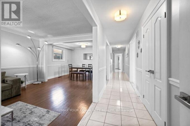 19 HAMER BOULEVARD, Toronto (Kingsview Village-The Westway), Ontario, M9R4A8