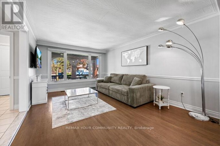 19 HAMER BOULEVARD, Toronto (Kingsview Village-The Westway), Ontario, M9R4A8