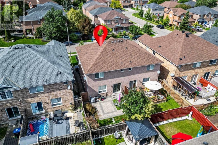 6 MISTDALE CRESCENT, Brampton (Fletcher's Meadow), Ontario, L7A1S1