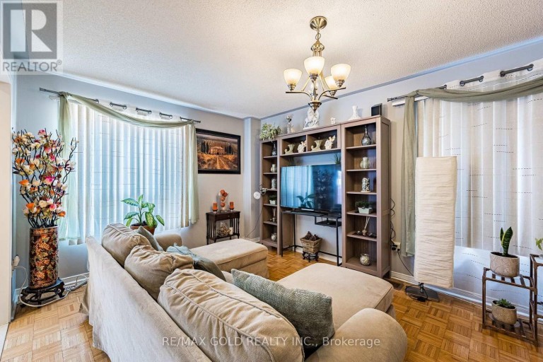 6 MISTDALE CRESCENT, Brampton (Fletcher's Meadow), Ontario, L7A1S1