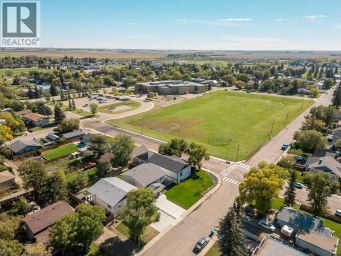 2021 15 Street Coaldale Alberta photo 32