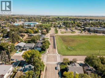 2021 15 Street Coaldale Alberta photo 33