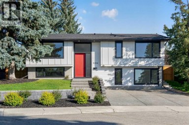 5204 Barron Drive NW Calgary Alberta photo 1