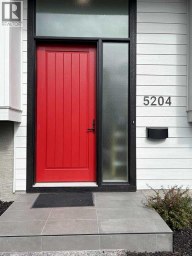 5204 Barron Drive NW Calgary Alberta photo 2