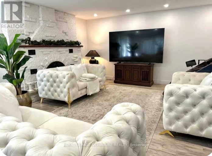 1119 REBECCA STREET, Oakville (WO West), Ontario, L6L1Y6