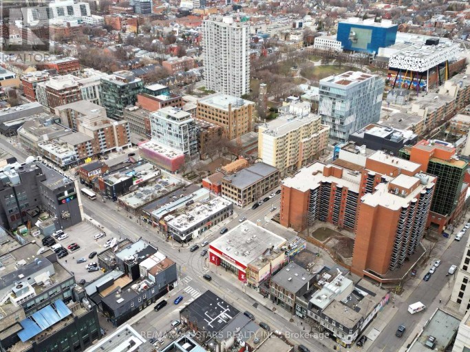 B100 - 14 MCCAUL STREET, Toronto (Kensington-Chinatown), Ontario, M5T1V6