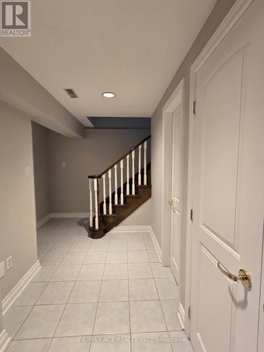 BSMT - 25 PILKINGTON CRESCENT, Vaughan (Brownridge), Ontario, L4J7J5