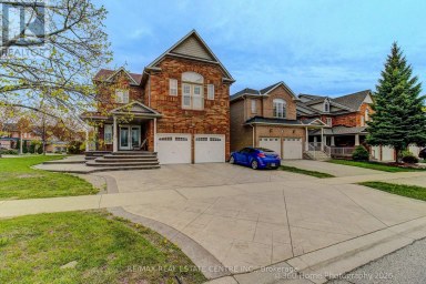 806 WHITE CLOVER WAY Mississauga (East Credit) Ontario photo 2