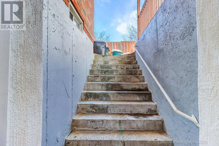 806 WHITE CLOVER WAY, Mississauga (East Credit), Ontario, L5V3C5