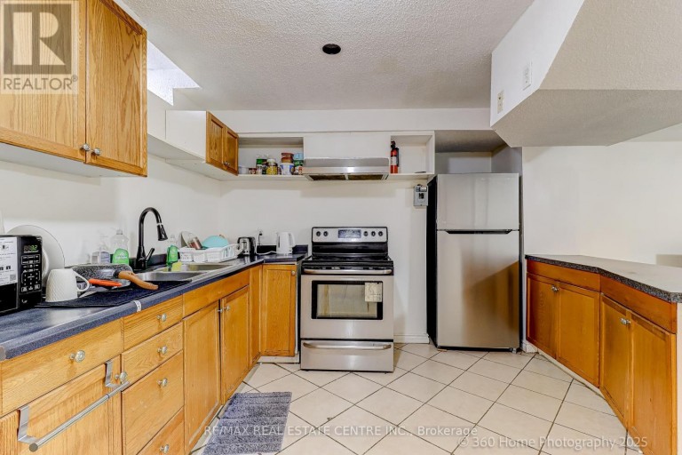806 WHITE CLOVER WAY, Mississauga (East Credit), Ontario, L5V3C5