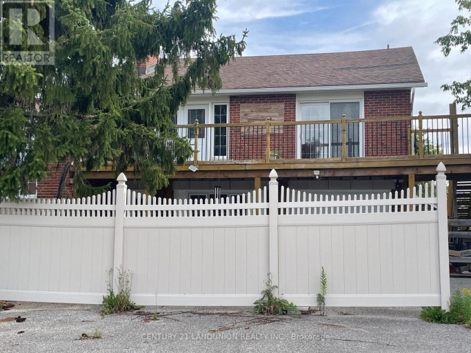 RESIDENCE PRIMARY UNIT/B - 20215 WOODBINE AVENUE, East Gwillimbury, Ontario, L0G1R0