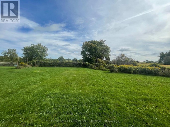 RESIDENCE PRIMARY UNIT/B - 20215 WOODBINE AVENUE, East Gwillimbury, Ontario, L0G1R0