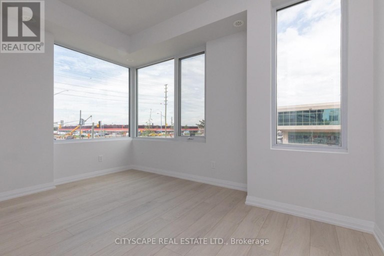 TH - 1 - 1010 PORTAGE PARKWAY, Vaughan (Concord), Ontario, L4K0K3