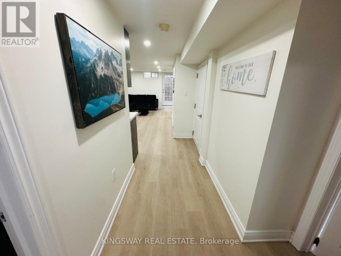 35 SILVER ASPEN CRESCENT, Kitchener, Ontario, N2N1H5