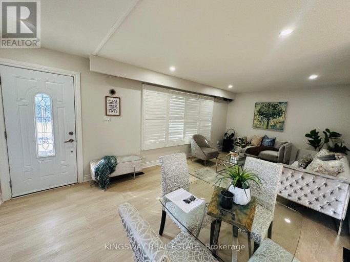 35 SILVER ASPEN CRESCENT, Kitchener, Ontario, N2N1H5