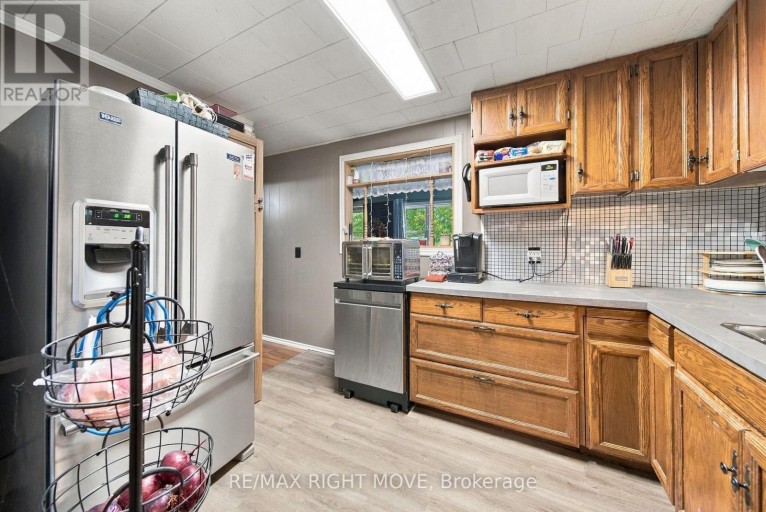 3425 CORONATION AVENUE, Severn (West Shore), Ontario, L0K1G0