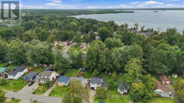 3425 CORONATION AVENUE, Severn (West Shore), Ontario, L0K1G0